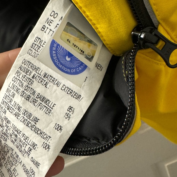 Canada Goose snowsuit 3-6mos new with out tags - Picture 3 of 10